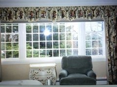 Arch and dip valance