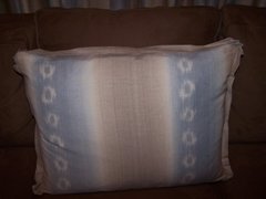 Flange edge pillow w gathered corner