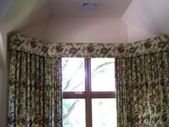 cornice with motorized drapes 4