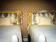 Custom shams with ruffled flange