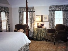 Gathered banded valance