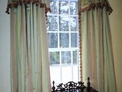 Side hangings with attached valance